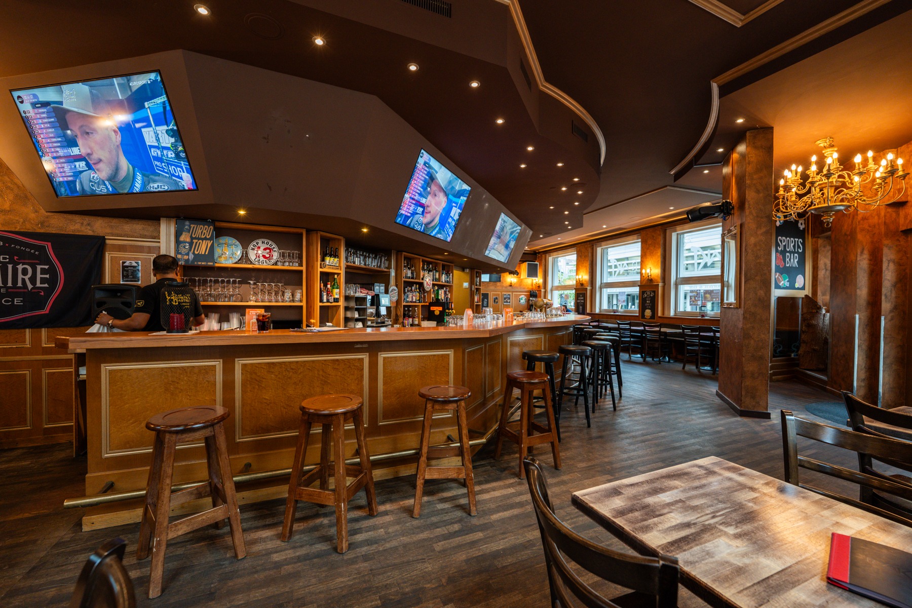 2. Akt Sports Bar – Bar-Fotos