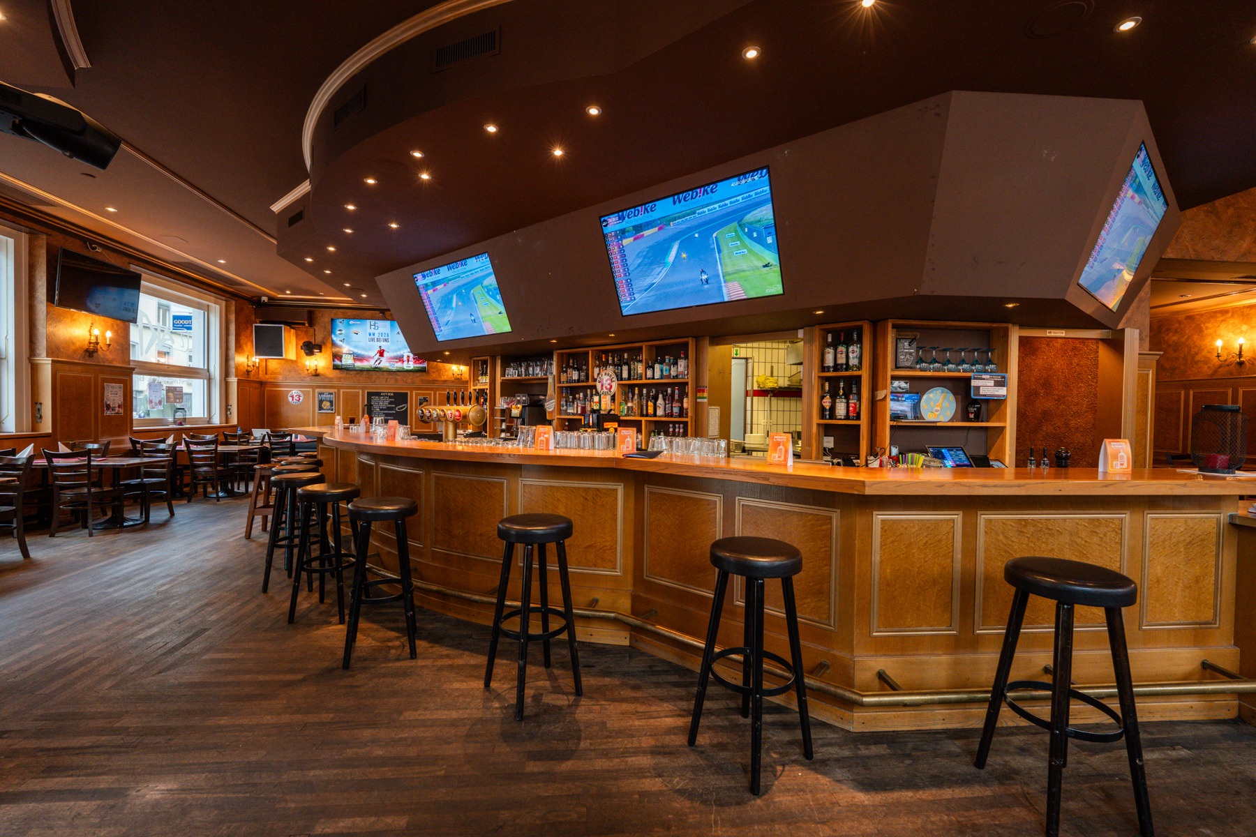 2. Akt Sports Bar – Bar-Fotos